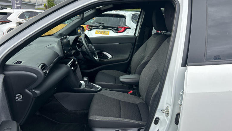 Toyota Yaris Cross 1.5 Hybrid Design 5dr CVT Hybrid Estate